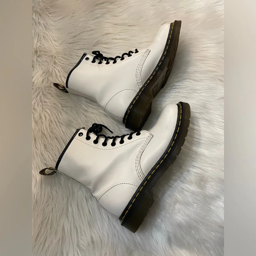 Dr. Martens White Leather Lace Up boots- Women's 7 - Picture 12 of 16